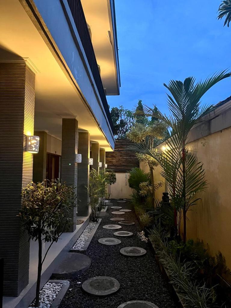 Amigos Guesthouse & Hostel Canggu Exterior foto